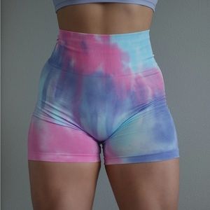 Aquari cotton candy scrunch butt shorts